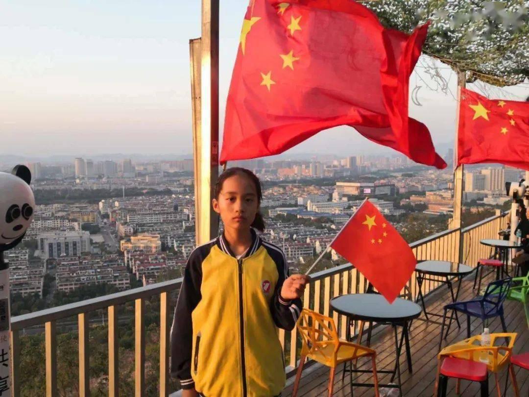 打假测评，山东小伙挑战鲱鱼罐头，“喝汤的这么一幕”我无语了！